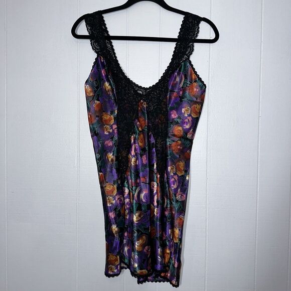 Vintage Women’s Floral Nightie Lace Trim Purple Size Small - Picture 1 of 6